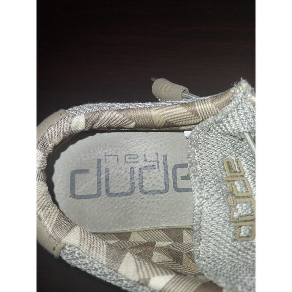 Hey Dude Slip On Shoes Mens Size 8 Wally Sox Casual Mesh Shoes Beige - Picture 7 of 16